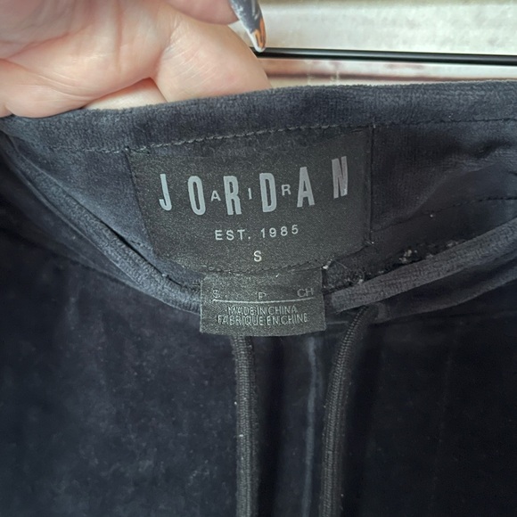 AIR JORDAN VELOUR PANTS BLACK SIZE SMALL - Picture 8 of 10